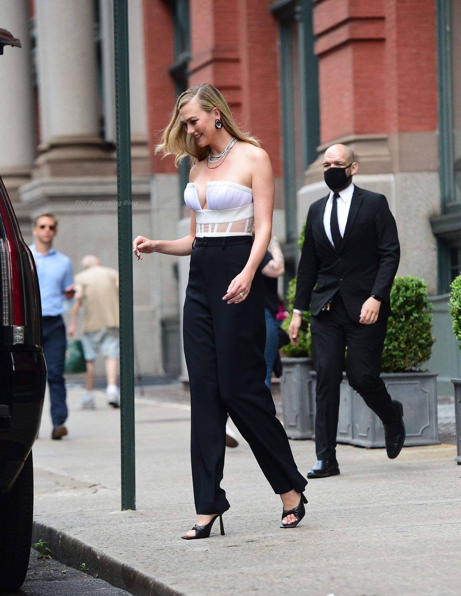 Karlie Kloss Looks Fashionable as She Steps Out in NYC (56 Photos)