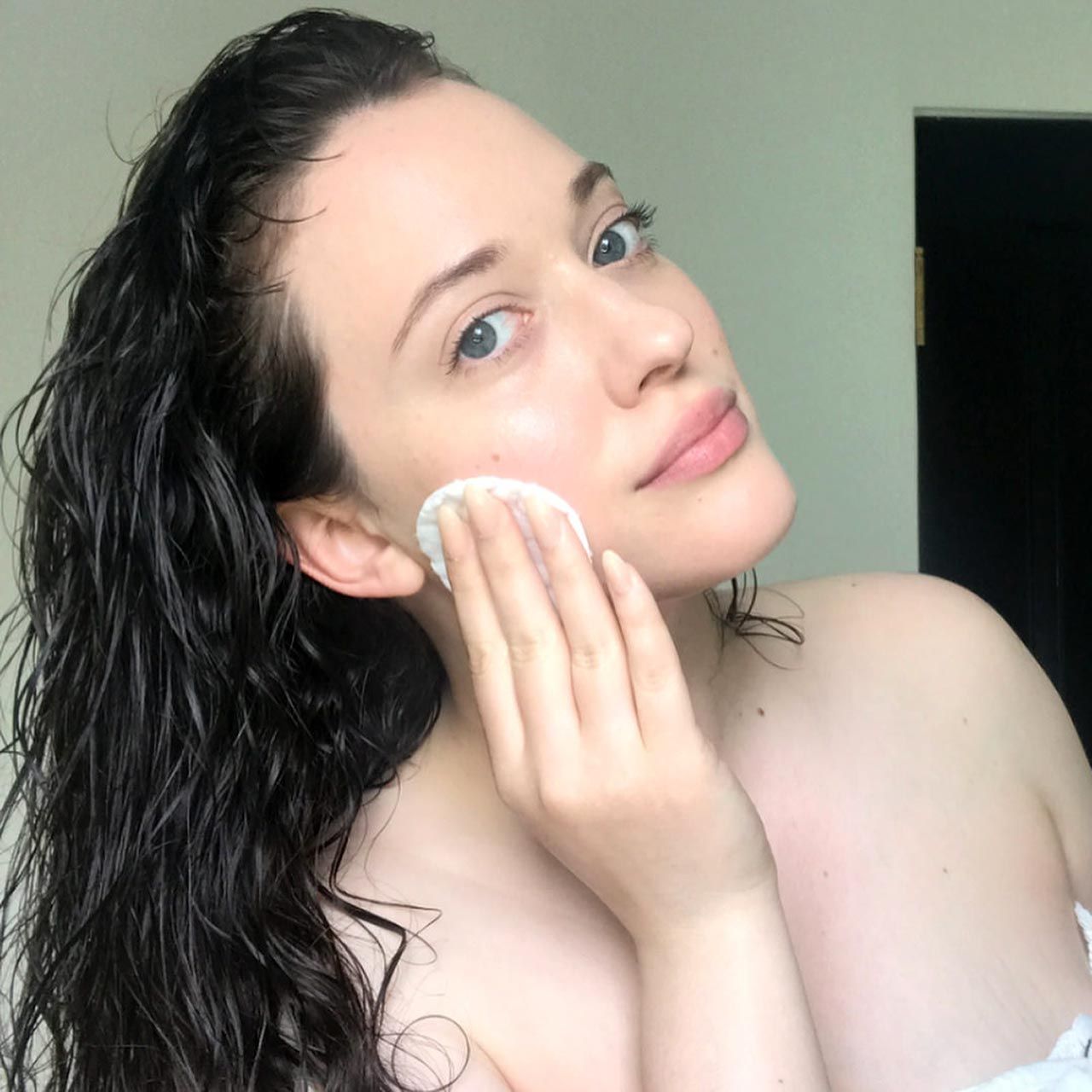 Kat Dennings Naked Leaked The Fappening & Sexy (22 Photos)