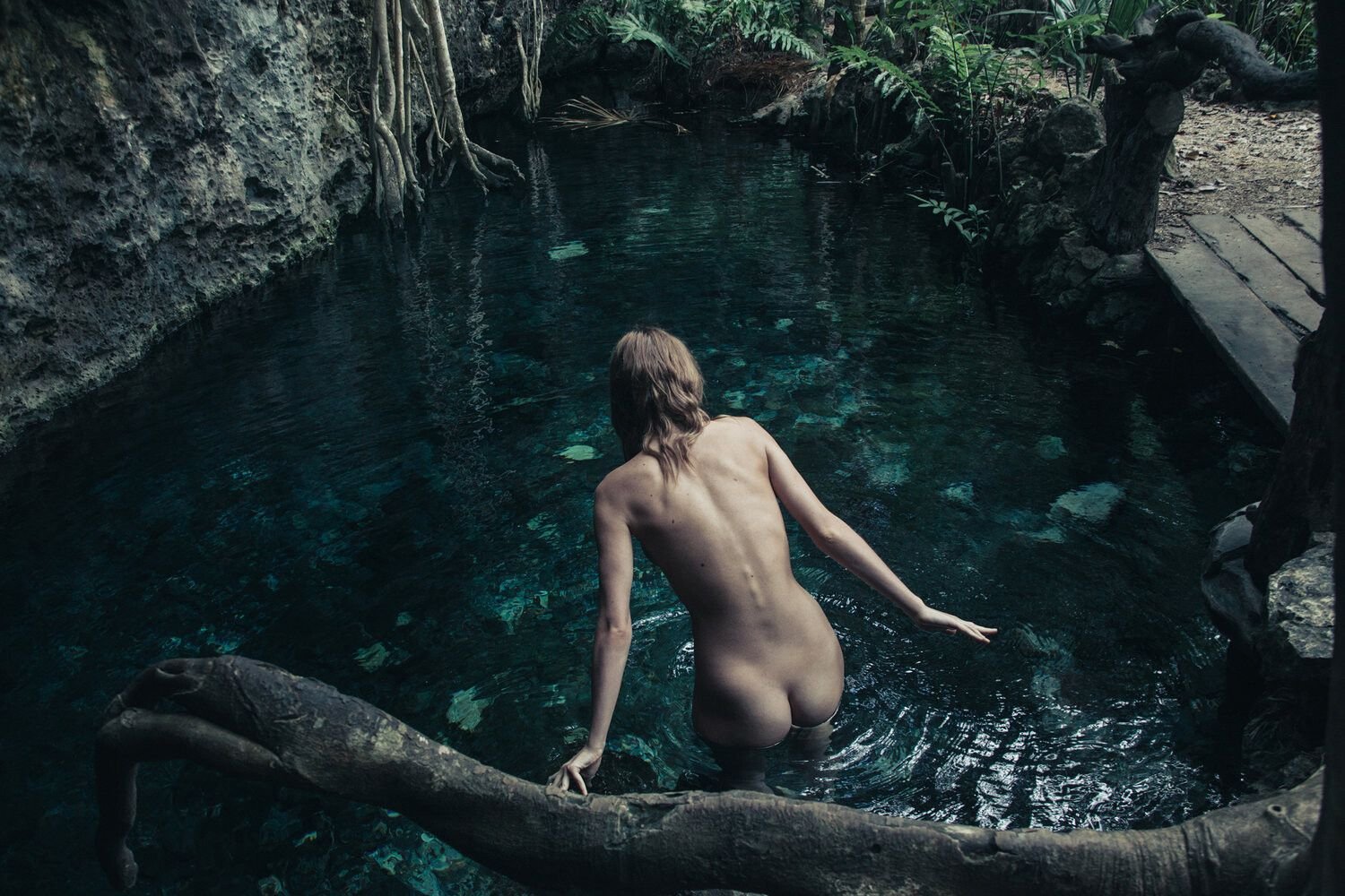 Kate Alexeeva Nude & Sexy (13 Photos)