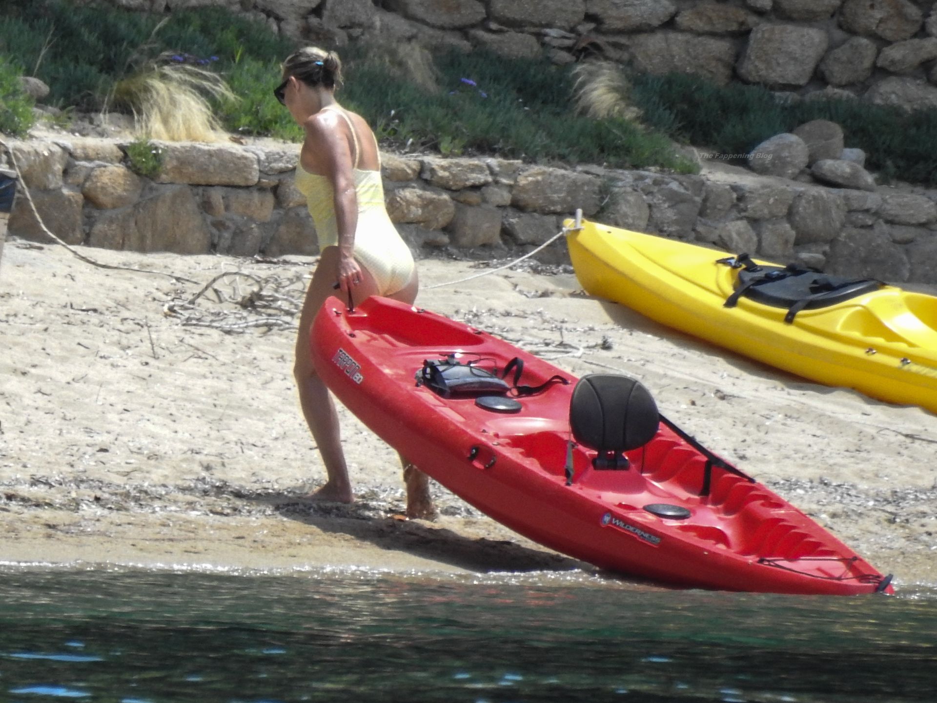 Kate Hudson & Danny Fujikawa Enjoy Their Vacation in Greece (43 Photos)