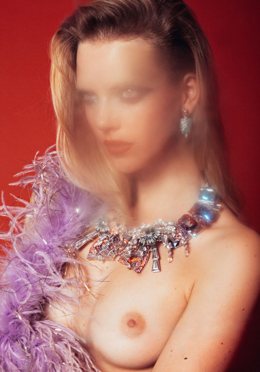 Kate Maresova Sexy & Topless (9 Photos)