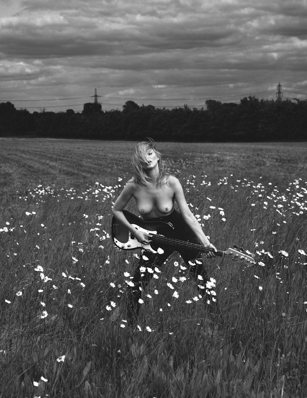 Kate Moss Sexy & Topless (15 Photos)