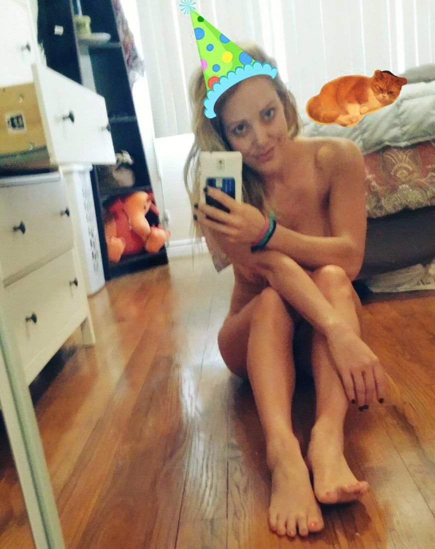 Kate Quigley Nude & Sexy (85 Photos)