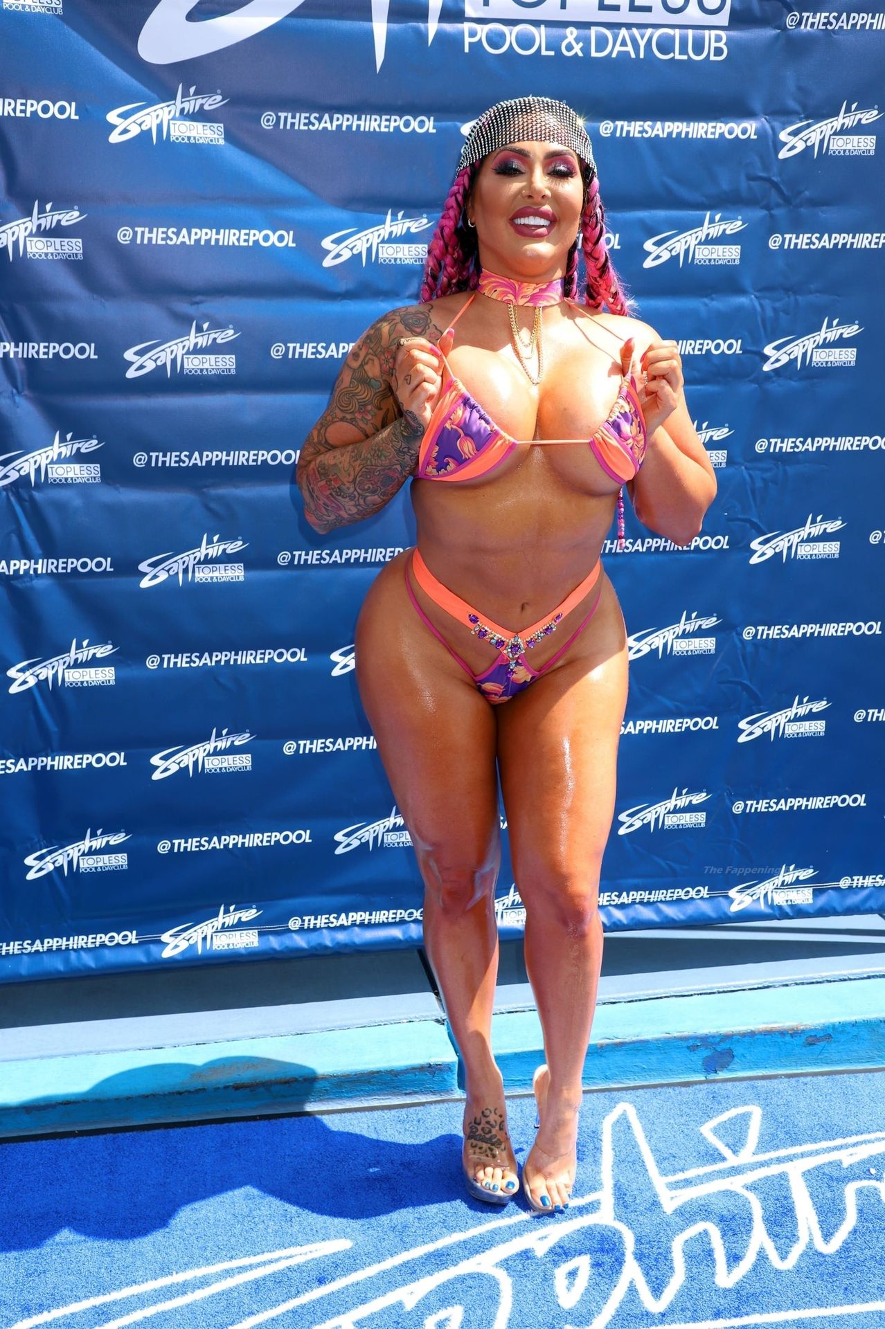 Katie Forbes Hosts Summer Swim Wrestling Weekend Po
ol Party (58 Photos)