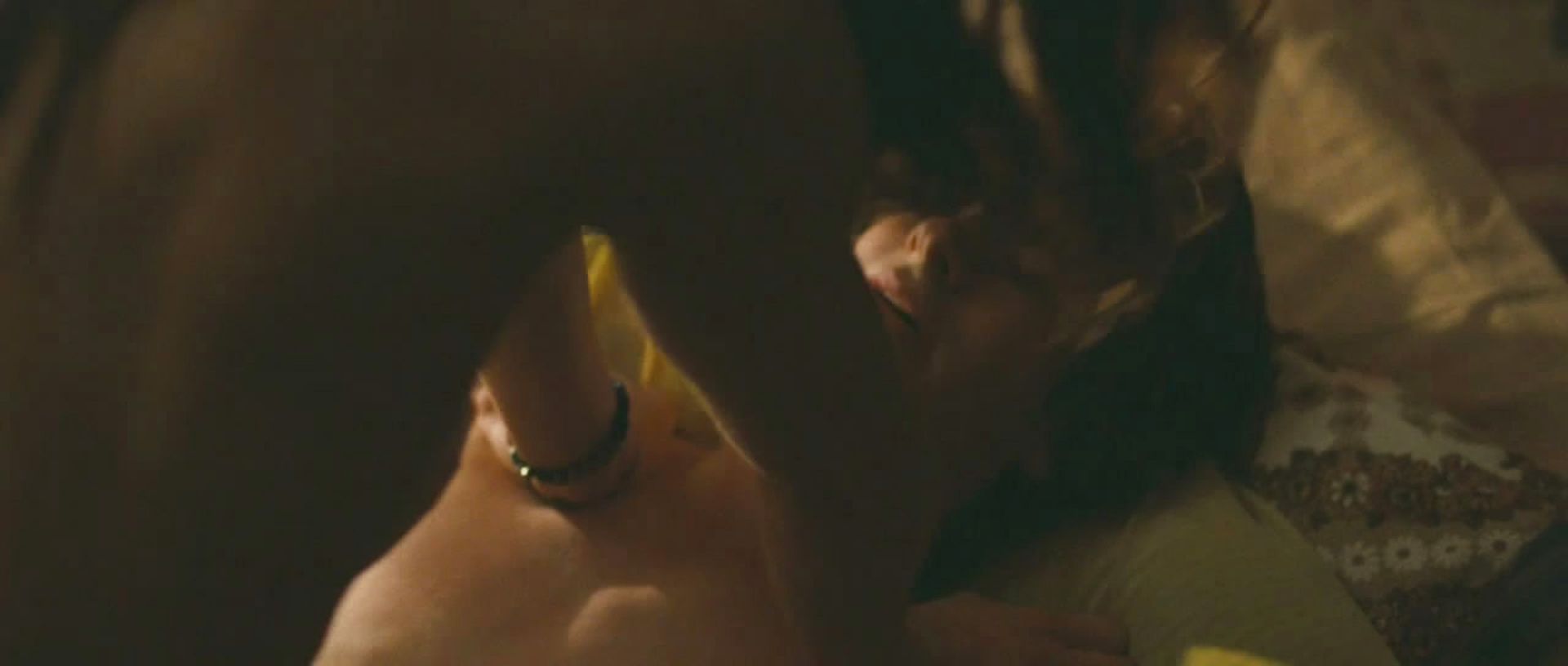 Keira Knightley Sexy - Never Let Me Go (4 Pics + GIF & Video)