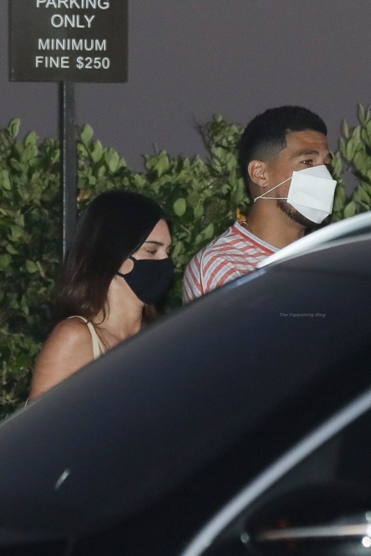 Kendall Jenner & Devin Booker Enjoy a Dinner Date at Nobu (15 Photos)