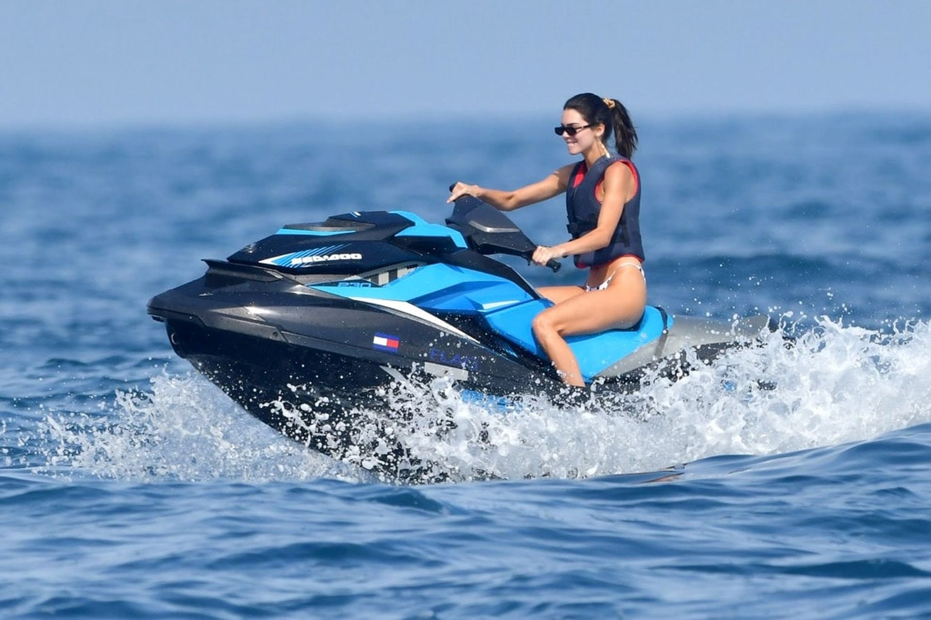 Kendall Jenner Sexy (27 Photos)