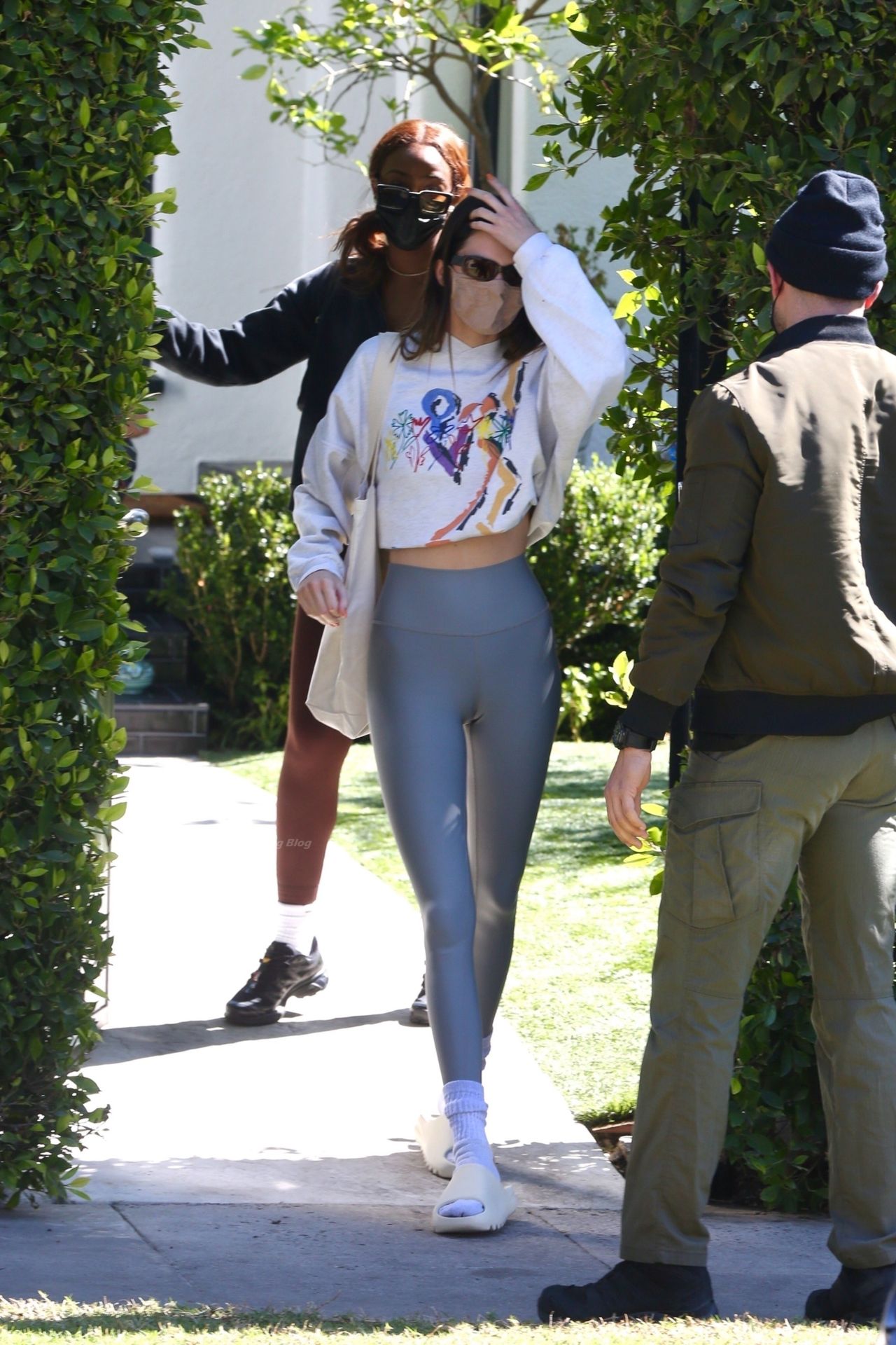 Kendall Jenner Shows Off Her Cameltoe While Leaving Private Workout in LA (112 Photos)