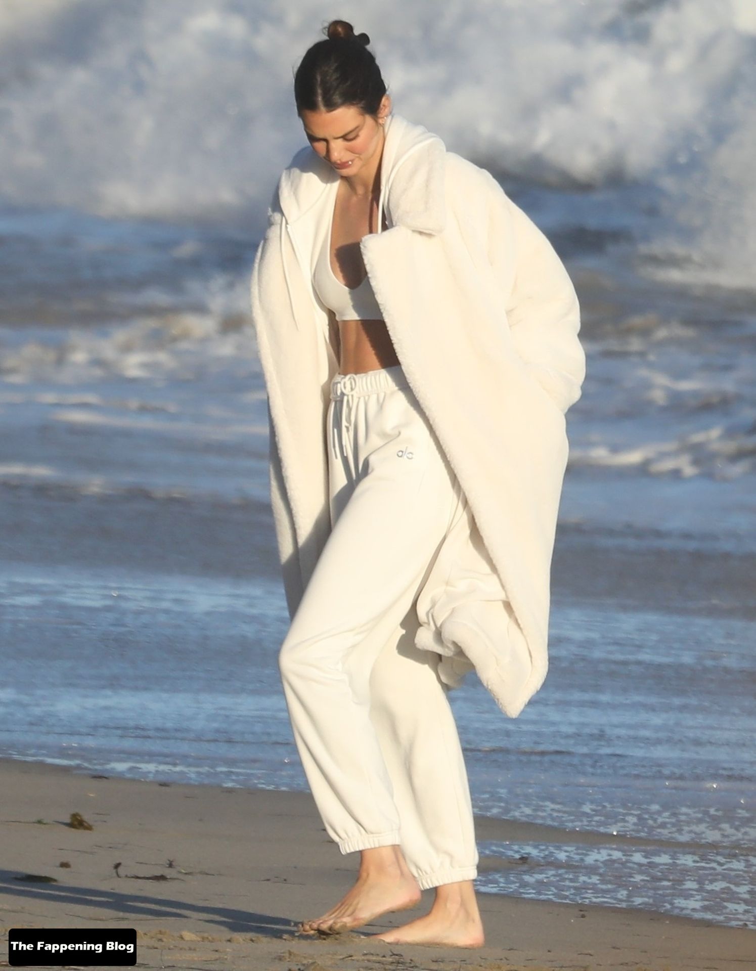 Kendall Jenner Wows in The Alo Yoga Shoot (44 Photos)