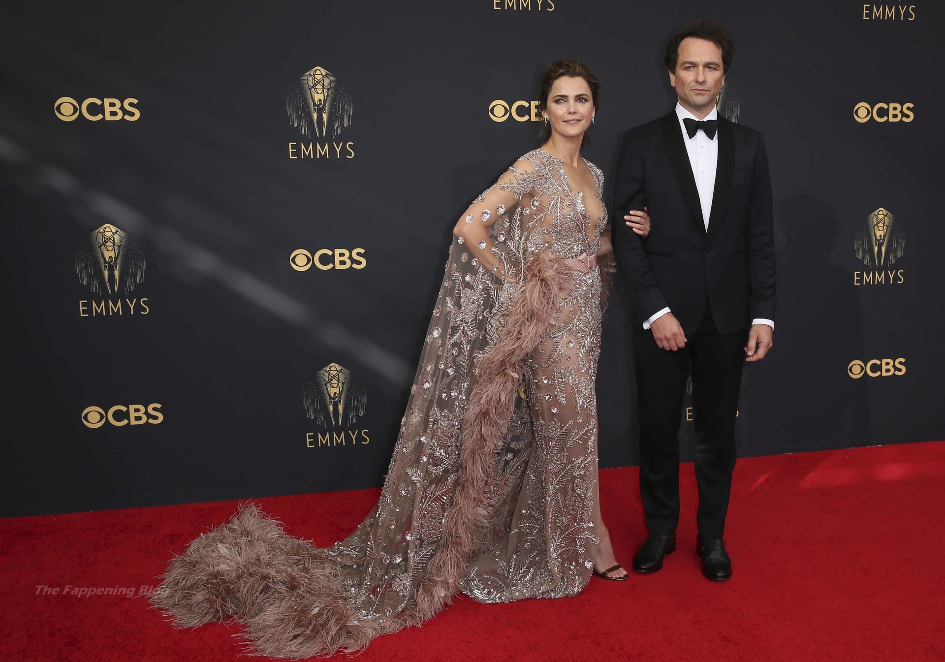 Keri Russell Shows Off Her Tits At The 73rd Primetime Emmy Awards In