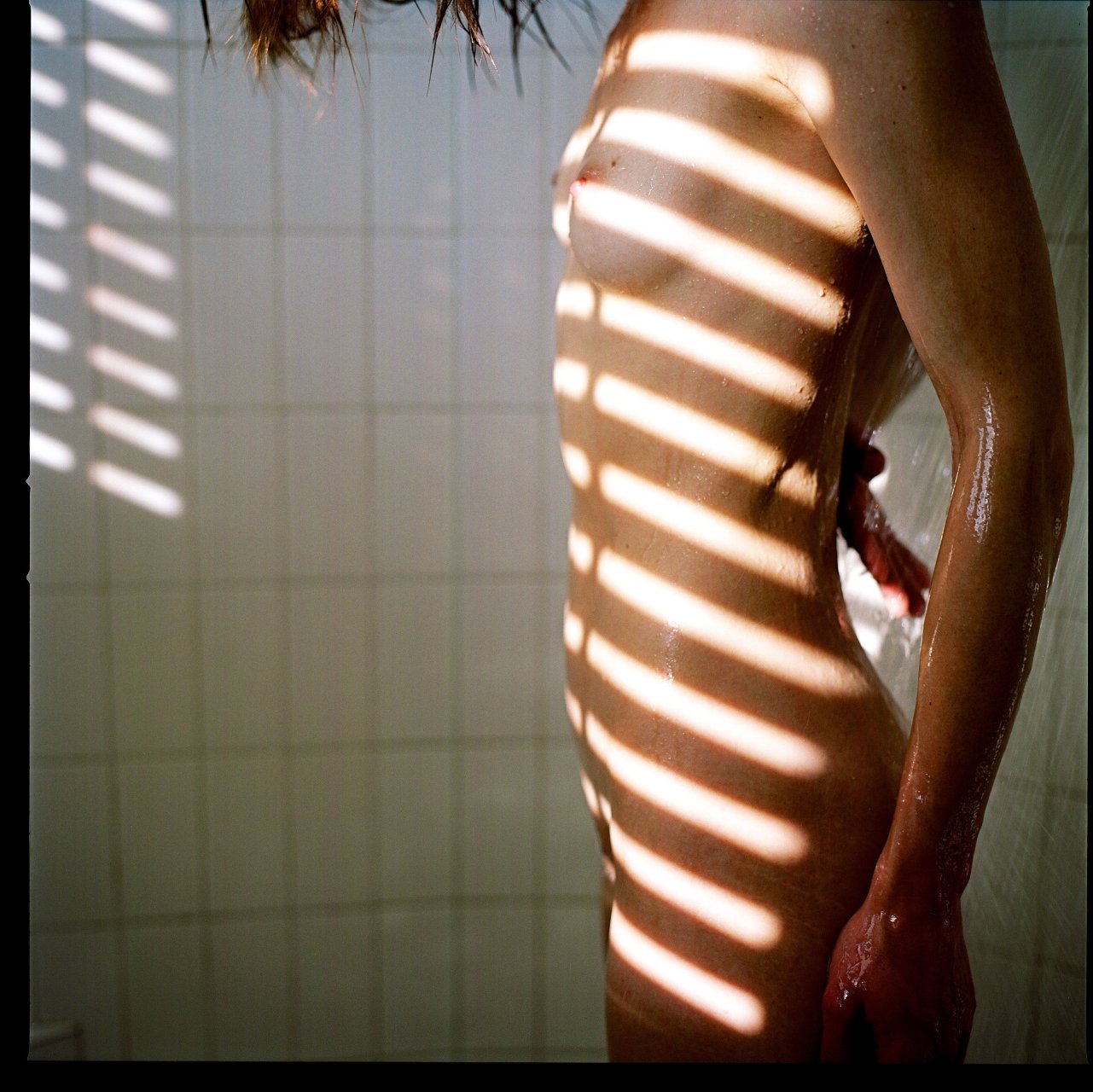 Kerry Bishe Nude (4 Photos)