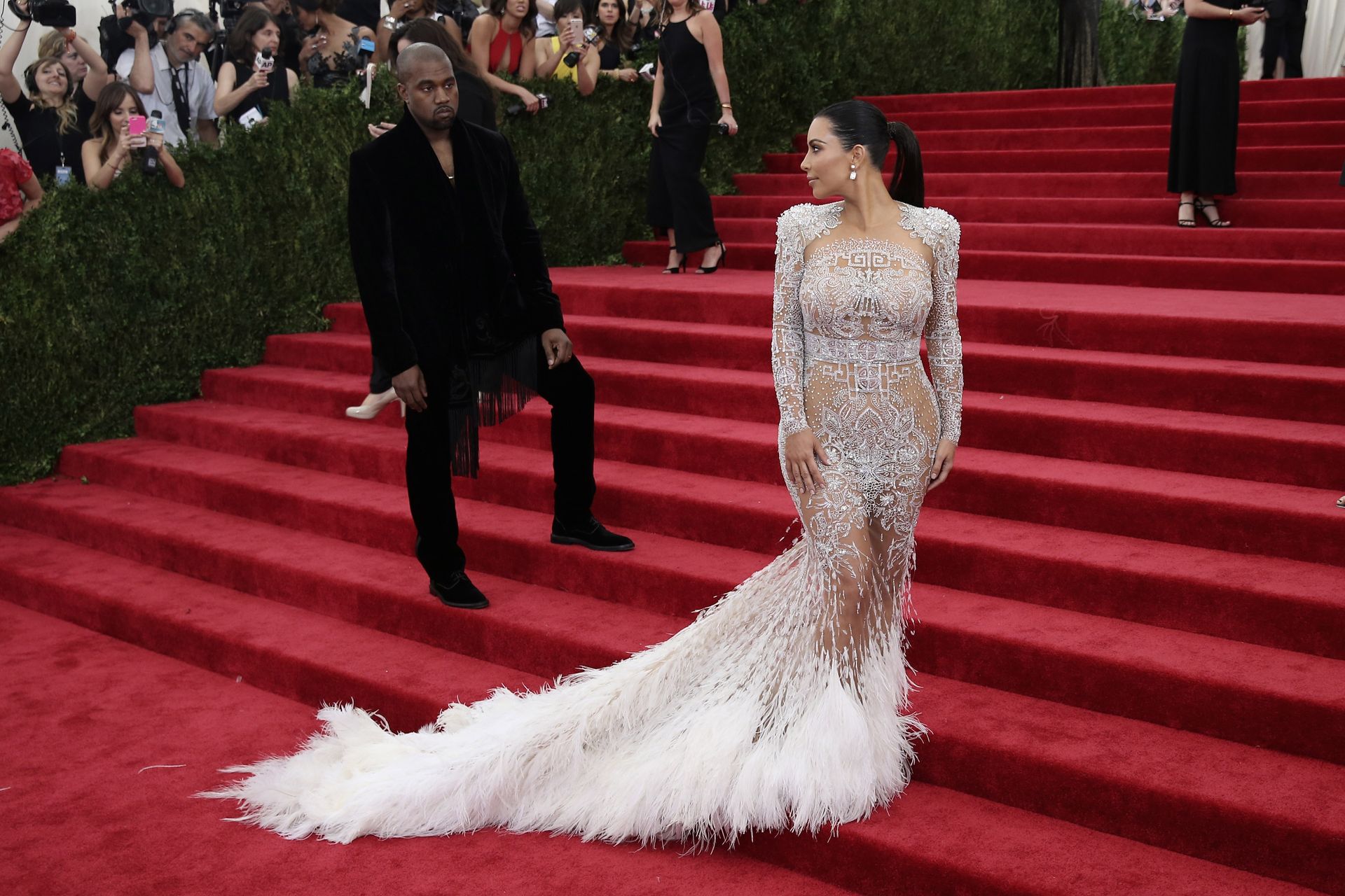 Kim Kardashian & Kanye West Reportedly Divorcing (6 Photos)
