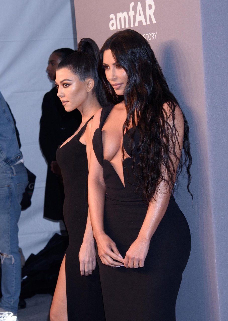 Kim Kardashian & Kourtney Kardashian Sexy (100 Photos)