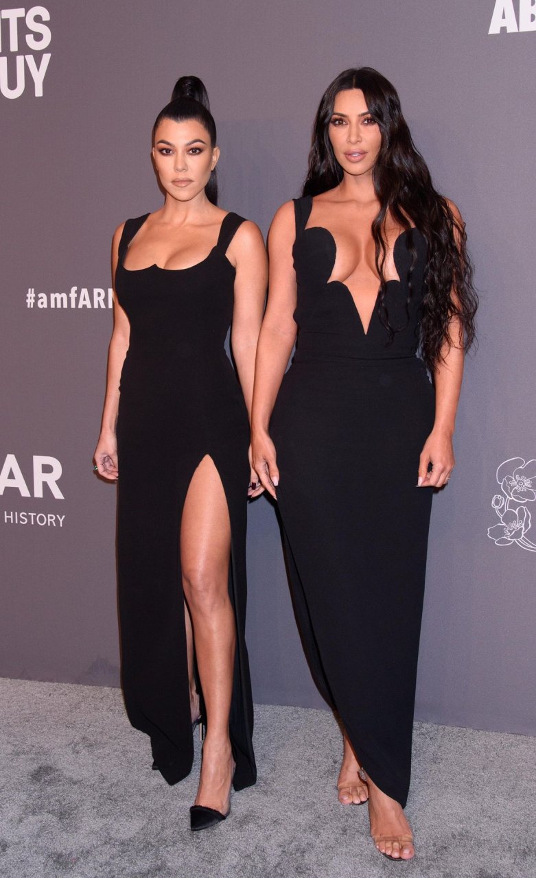 Kim Kardashian & Kourtney Kardashian Sexy (100 Photos)