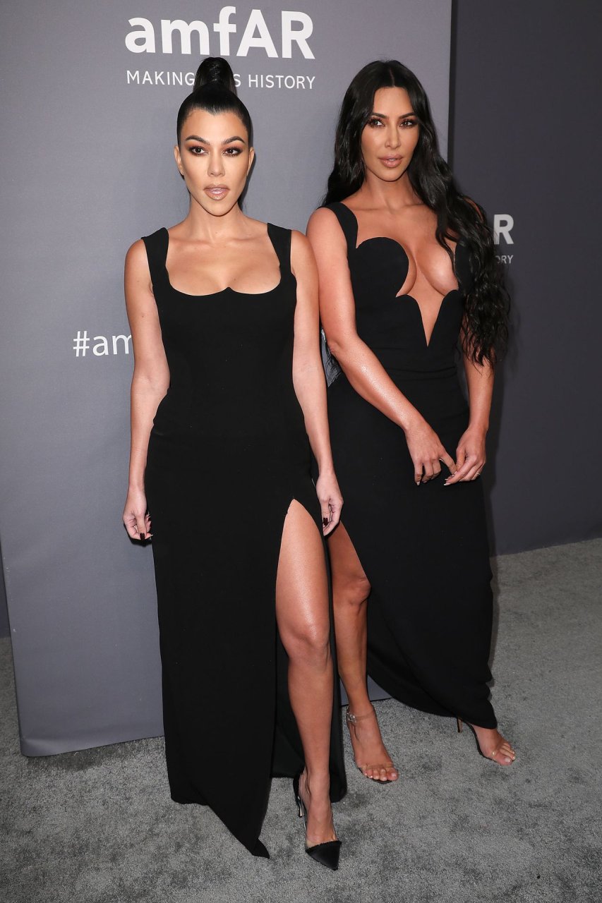 Kim Kardashian & Kourtney Kardashian Sexy (100 Photos)