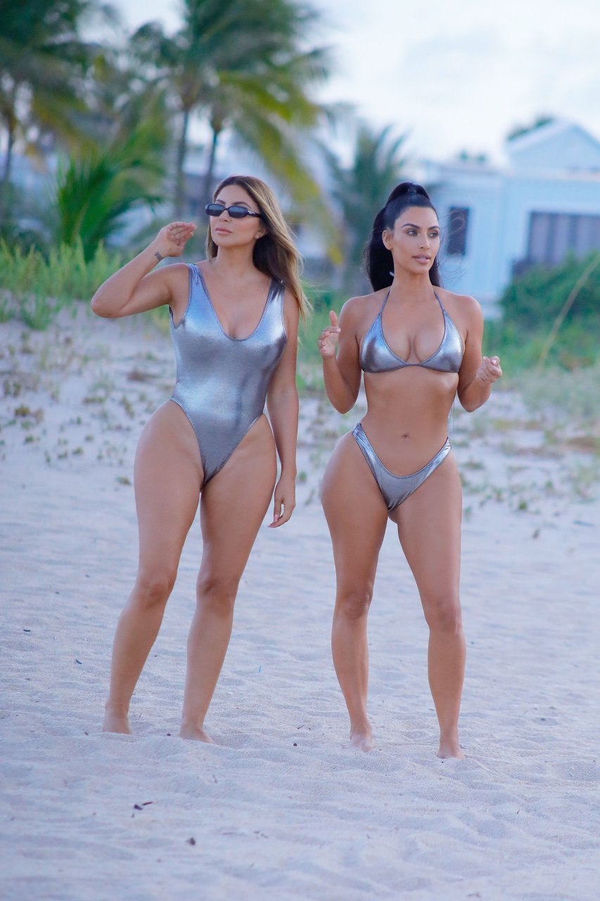 Kim Kardashian & Larsa Pippen Sexy (23 Photos)