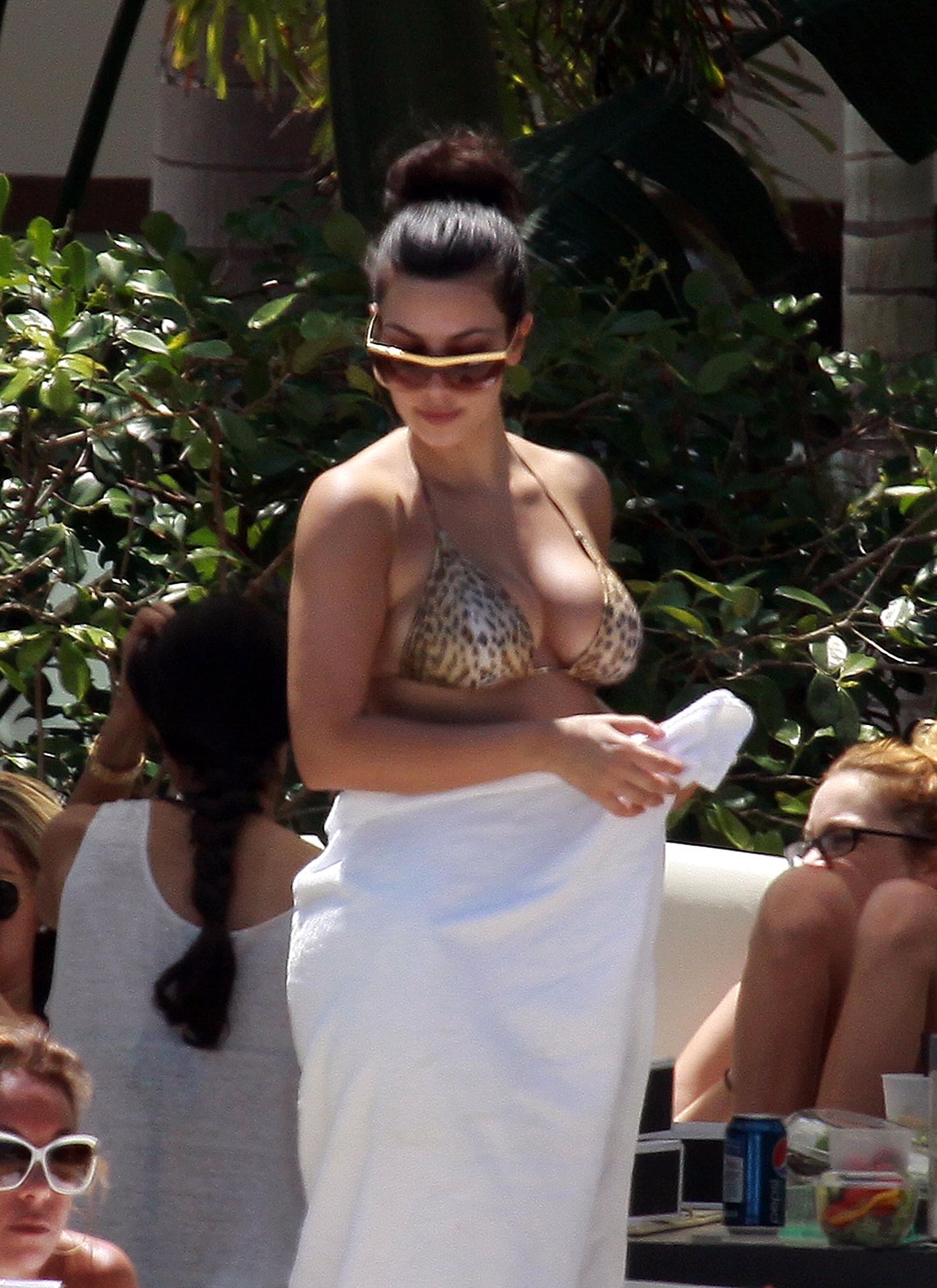 Kim Kardashian Nude And Sexy - Part 3 (150 Photos & Sex Tape Scenes Enhanced in 4K)