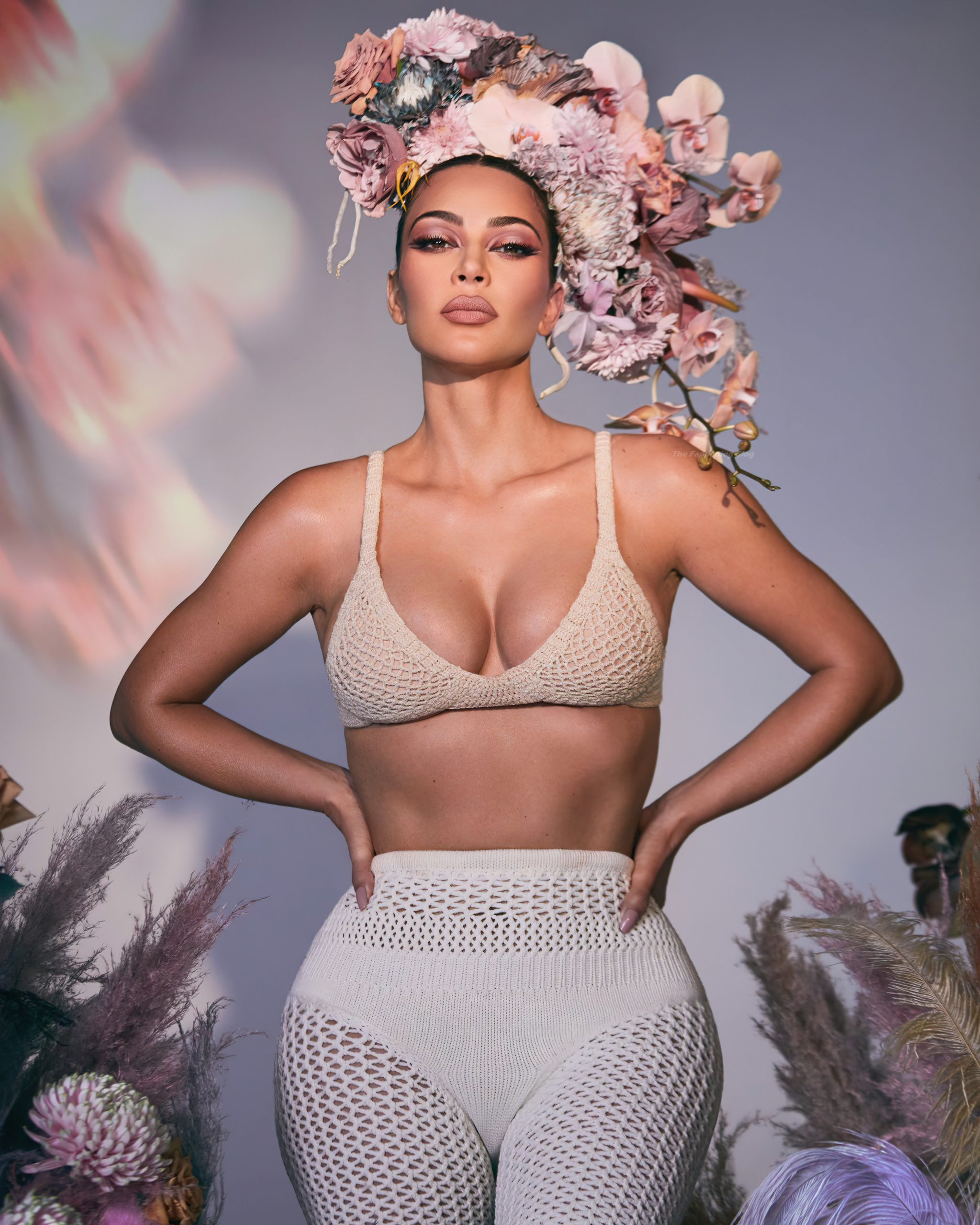Kim Kardashian Sexy (44 New Photos)