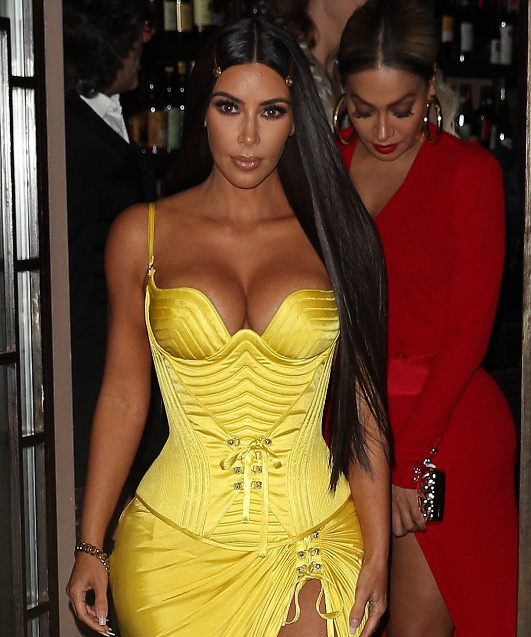Kim Kardashian Sexy (60 Photos + GIF)