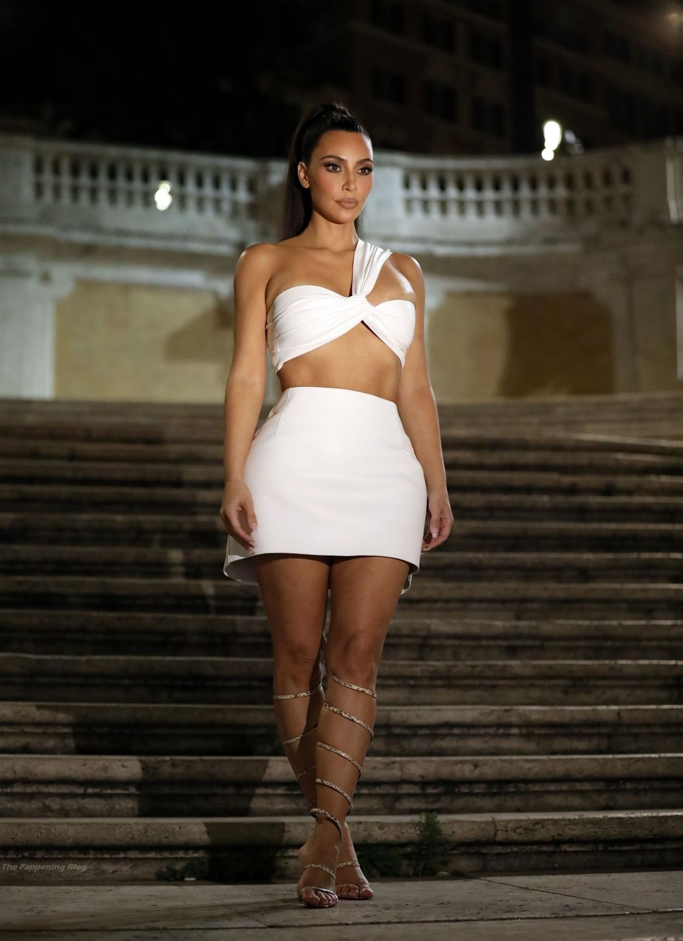 Kim Kardashian Stops By the Famous Spanish Steps to Take Pics in Rome (26 Photos) [Updated]