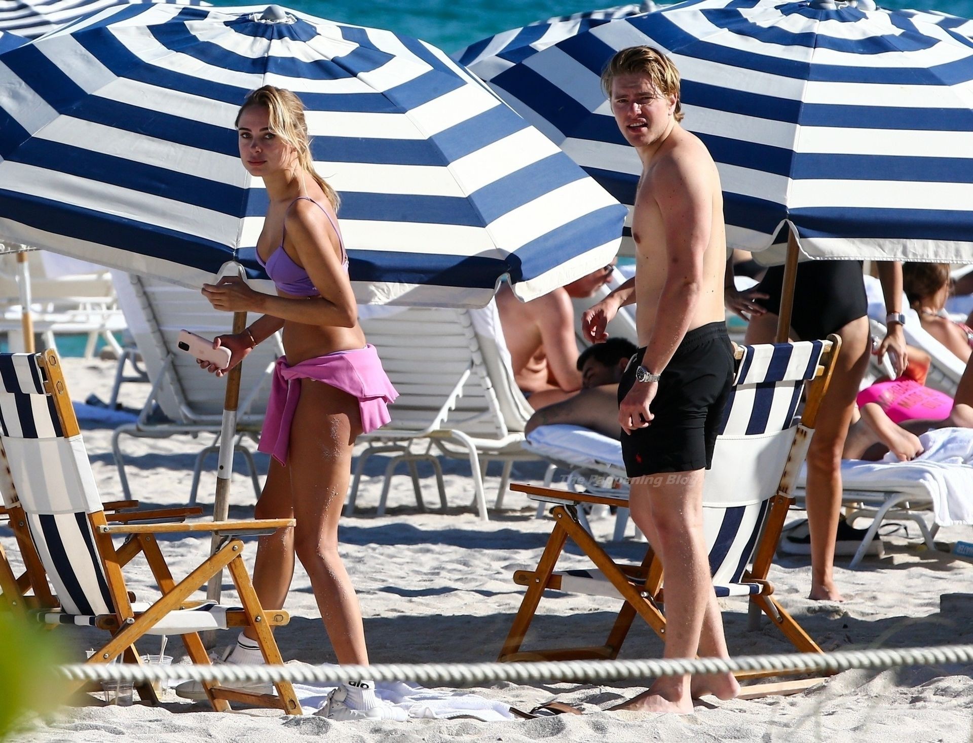 Kimberley Garner Enjoys a Day with Her New Boyfriend in Miami Beach (32 Photos + Video)