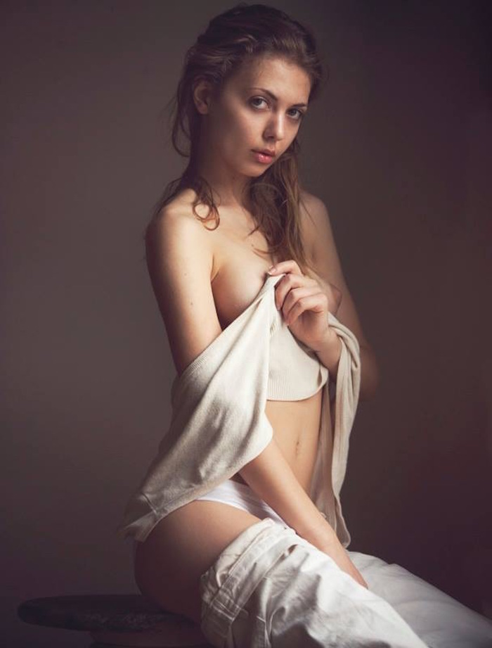 Klaudia Brahja Naked (6 Photos)