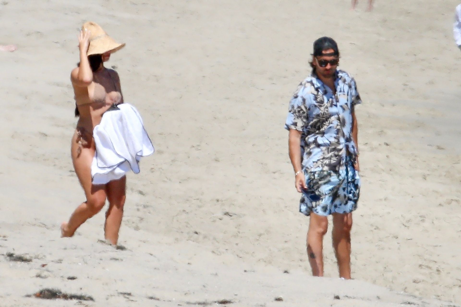 Kourtney Kardashian & Scott Disick Enjoy a Family Day in Malibu (22 Photos)