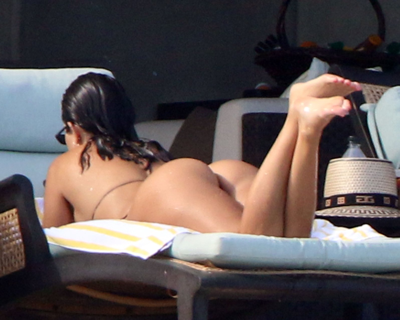Kourtney Kardashian Sexy (41 Photos)