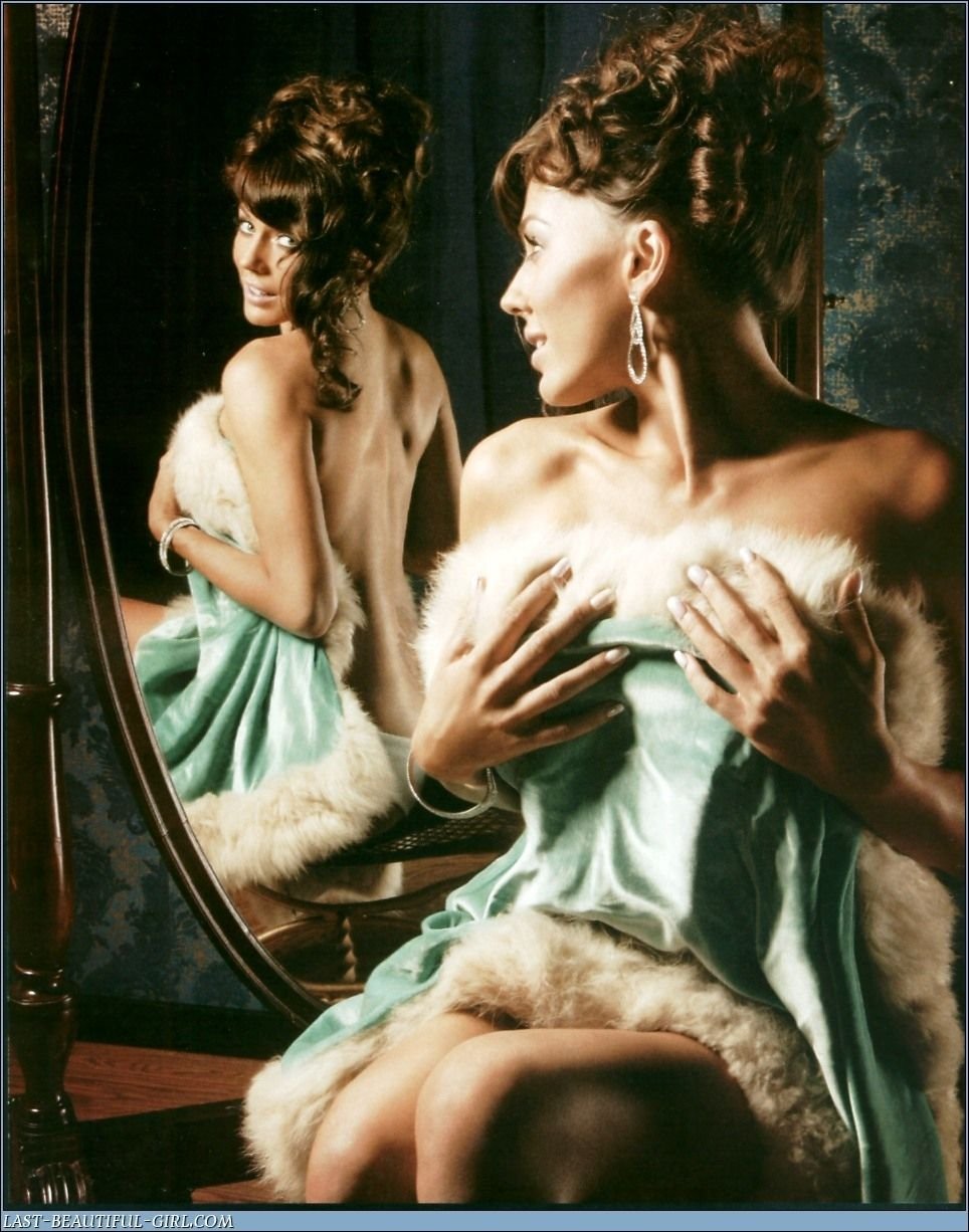 Krista Allen Nude & Sexy Collection (54 Photos)