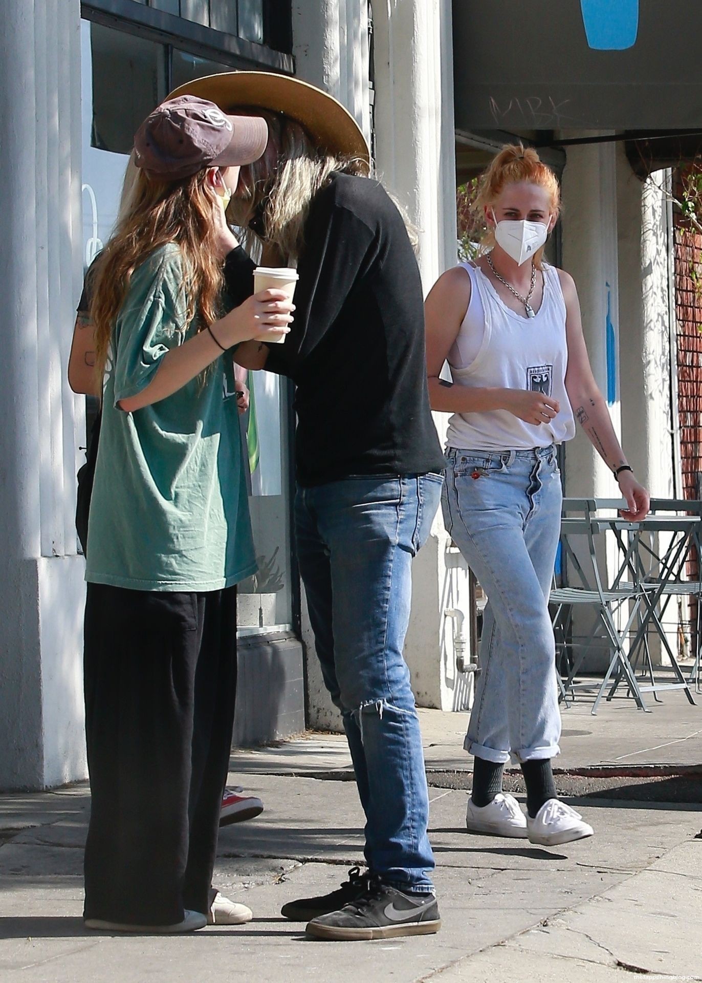 Kristen Stewart & Dylan Meyer Shop For Sunglasses in LA (26 Photos)