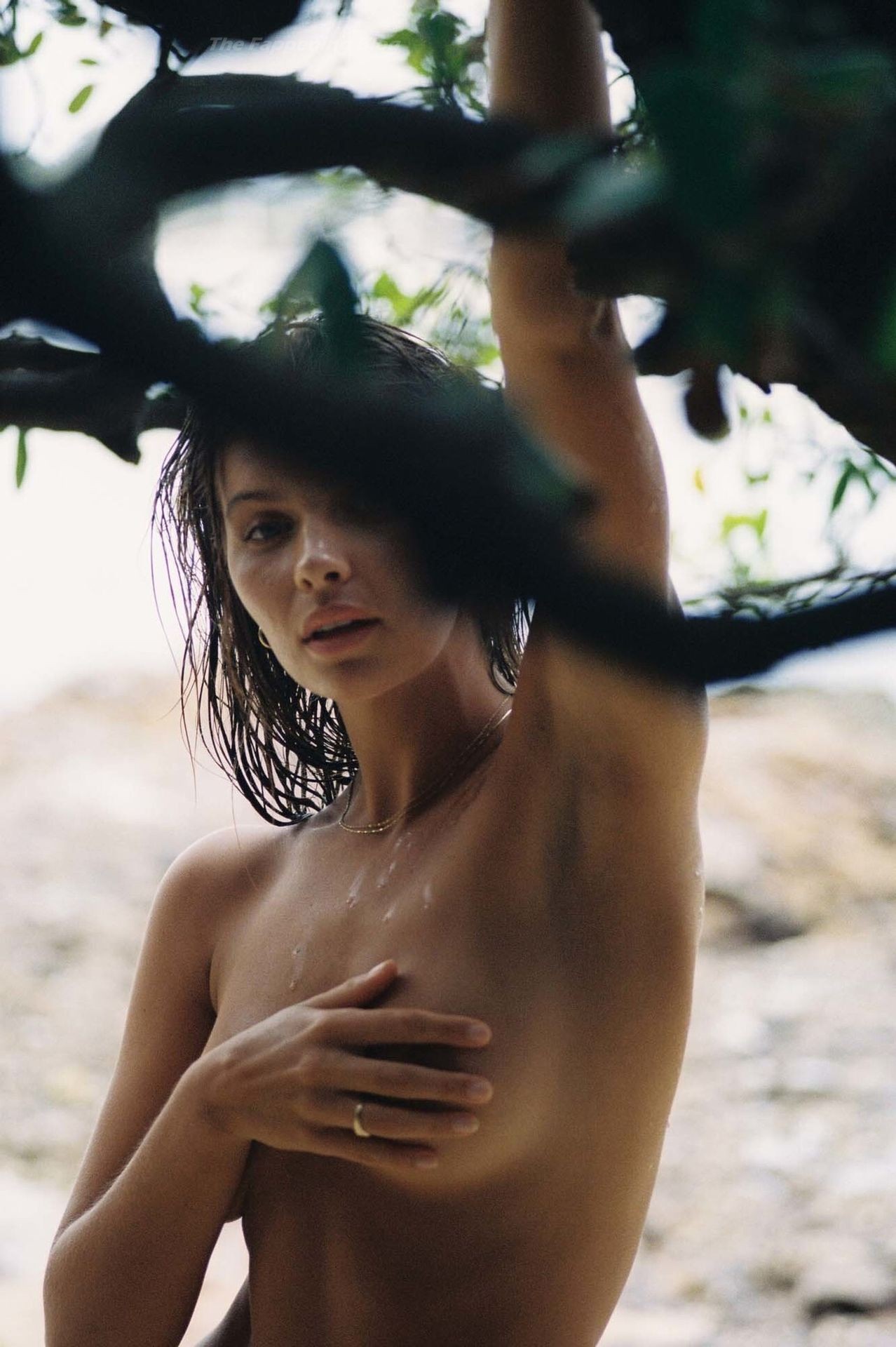 Kristina Mendonca Nude & Sexy (22 Photos)