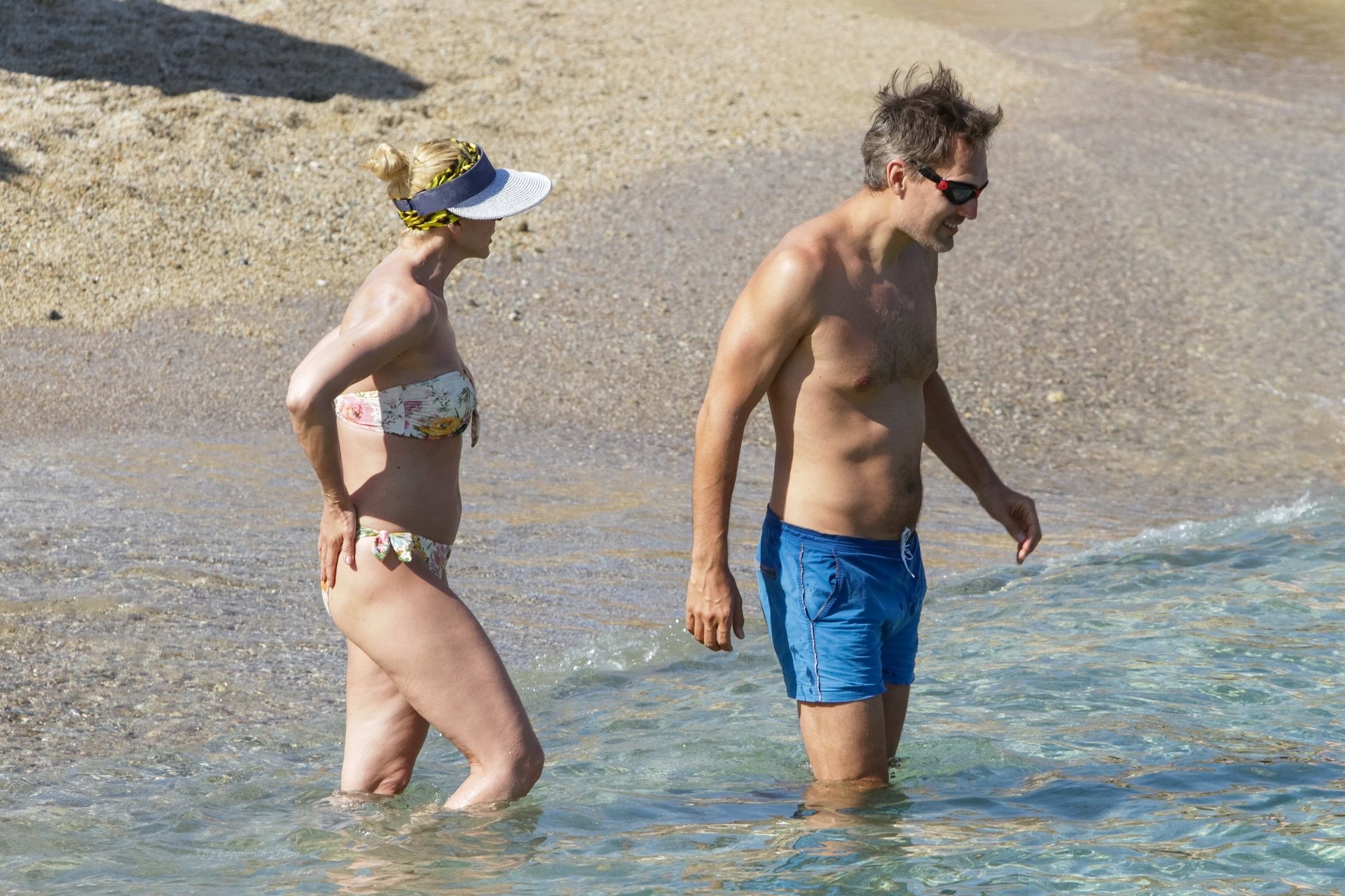 Kristina Orbakaite & Mikhail Zemtsov Enjoy Their Vacation in Greece (32 Photos)