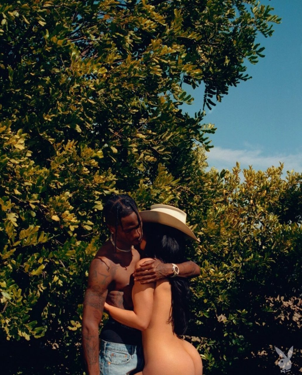Kylie Jenner Nude & Sexy (21 Photos)
