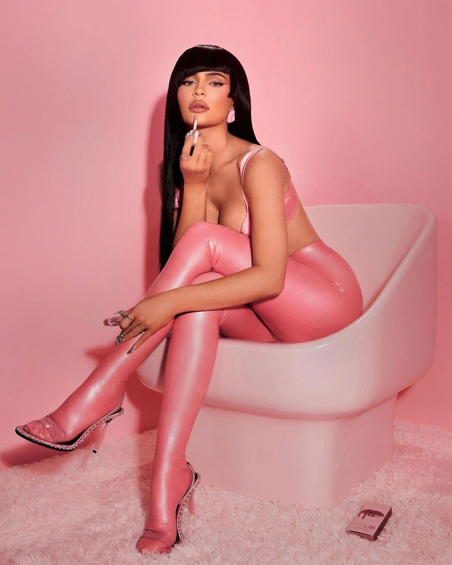 Kylie Jenner Sexy Collection - Part 2 (121 Photos) [Updated]