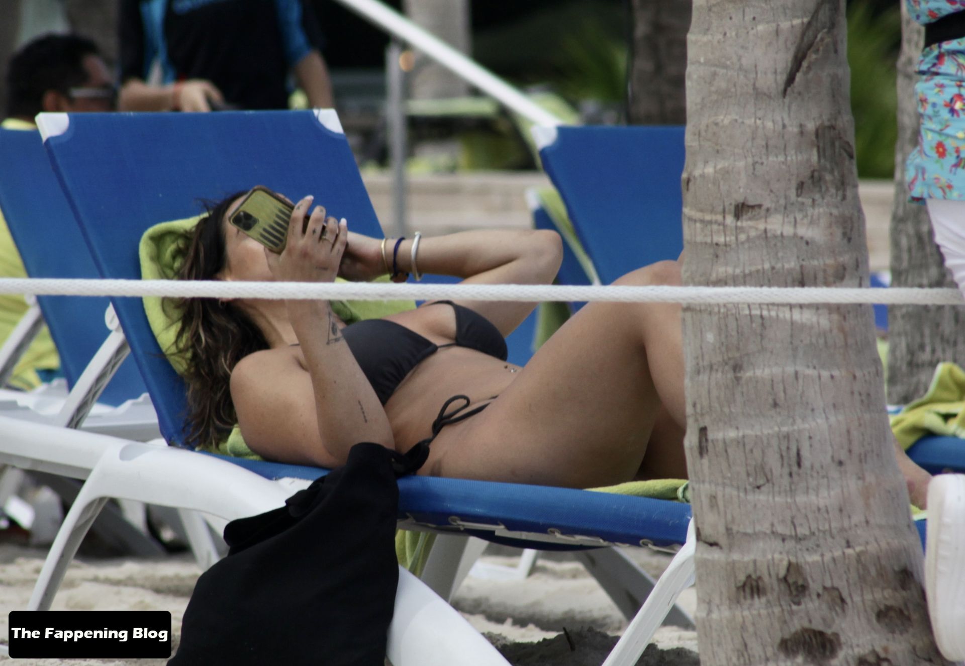 Lauren Coogan Hits the Beach in Mexico (13 Photos)