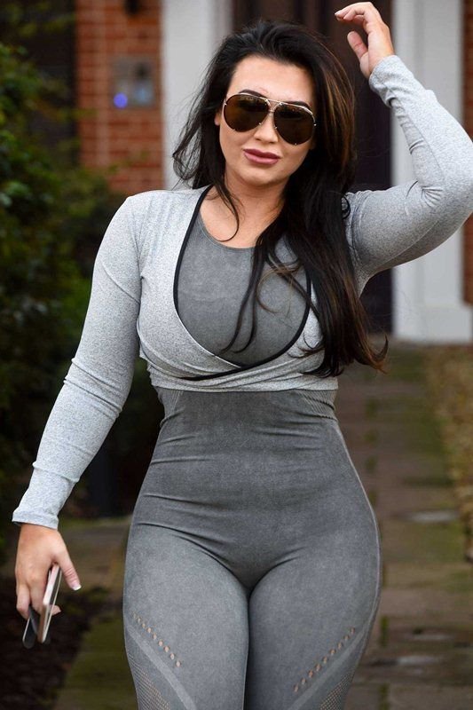 Lauren Goodger Sexy (8 Photos)