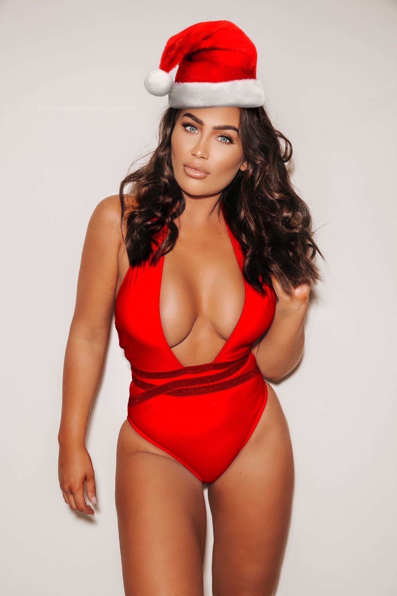 Lauren Goodger Shows Off Her Infamous Bum in a Sexy Santa Outfit (5 Photos)