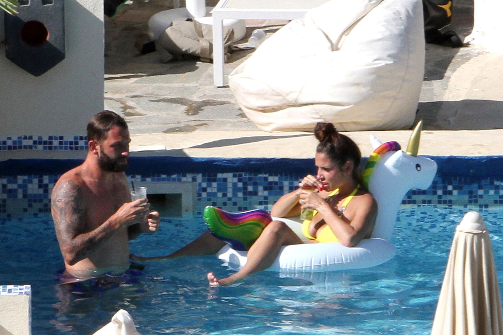 Oliver Kragl & Alessia Macari Relax Poolside in Benevento (33 Photos)