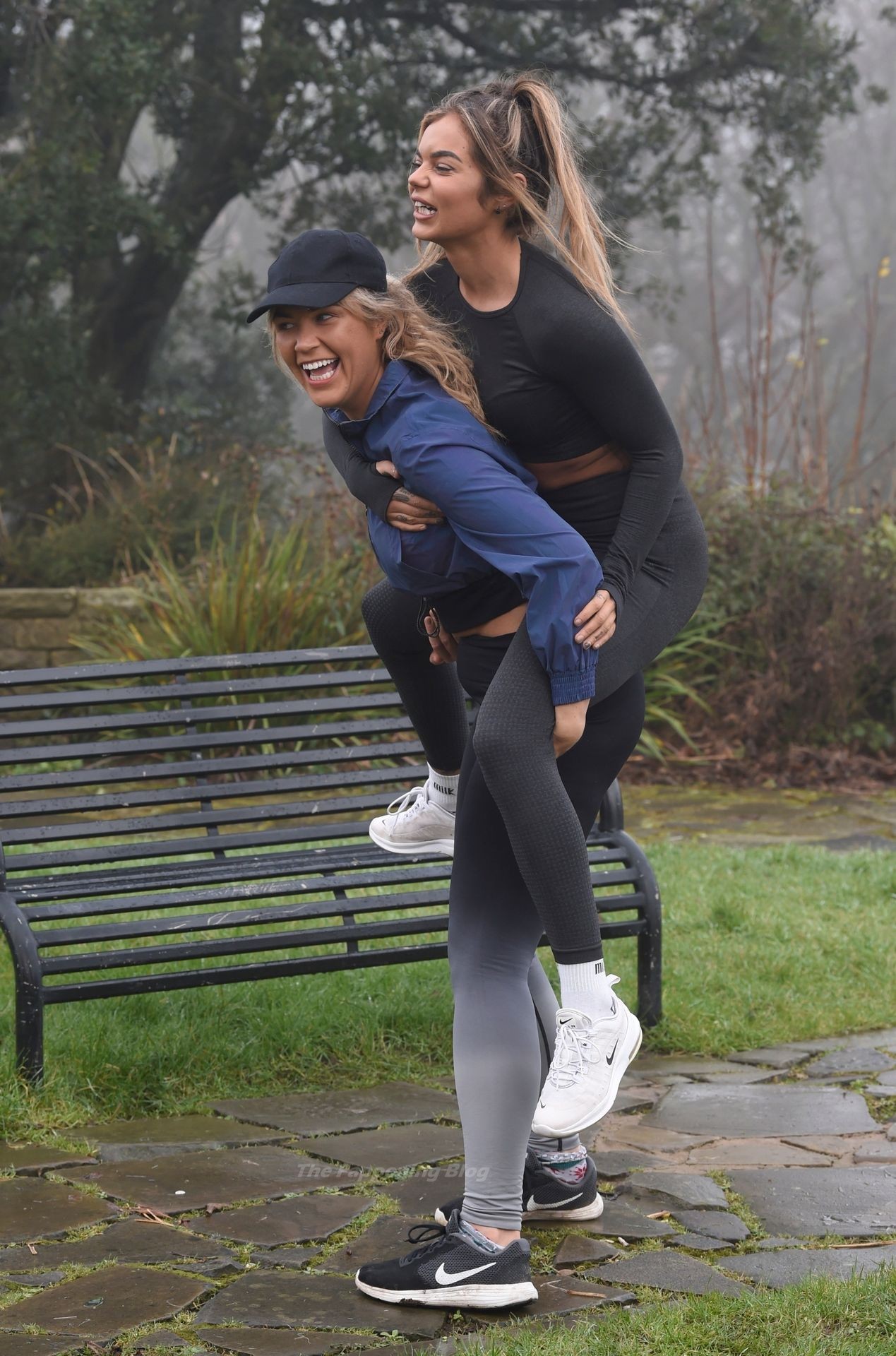 Lesbians Sarah Hutchinson & Charlotte Taundry are Seen in a Park (32 Photos)