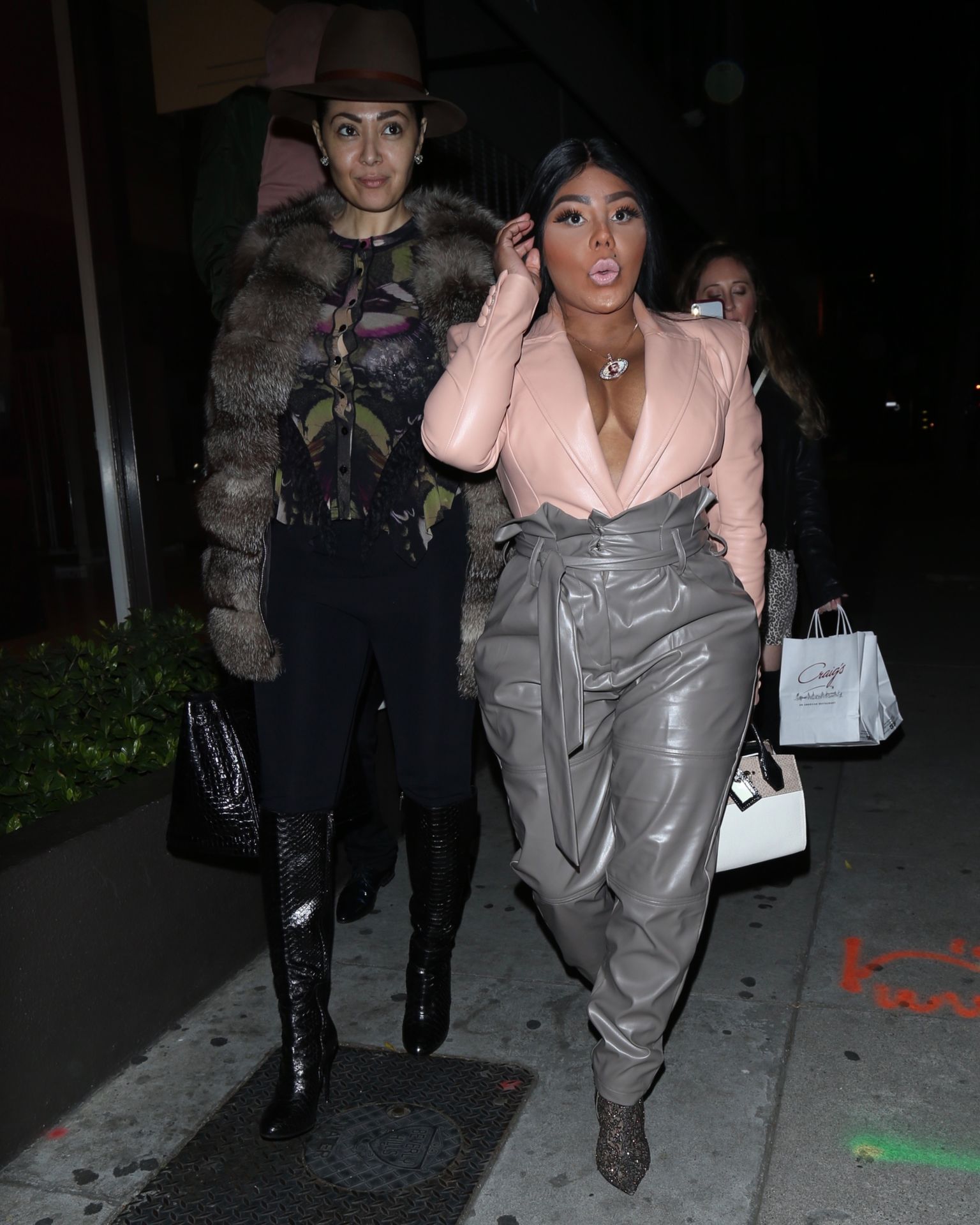 Lil’ Kim Seen Outside Craig’s Restaurant in West Hollywood (163 Photos)