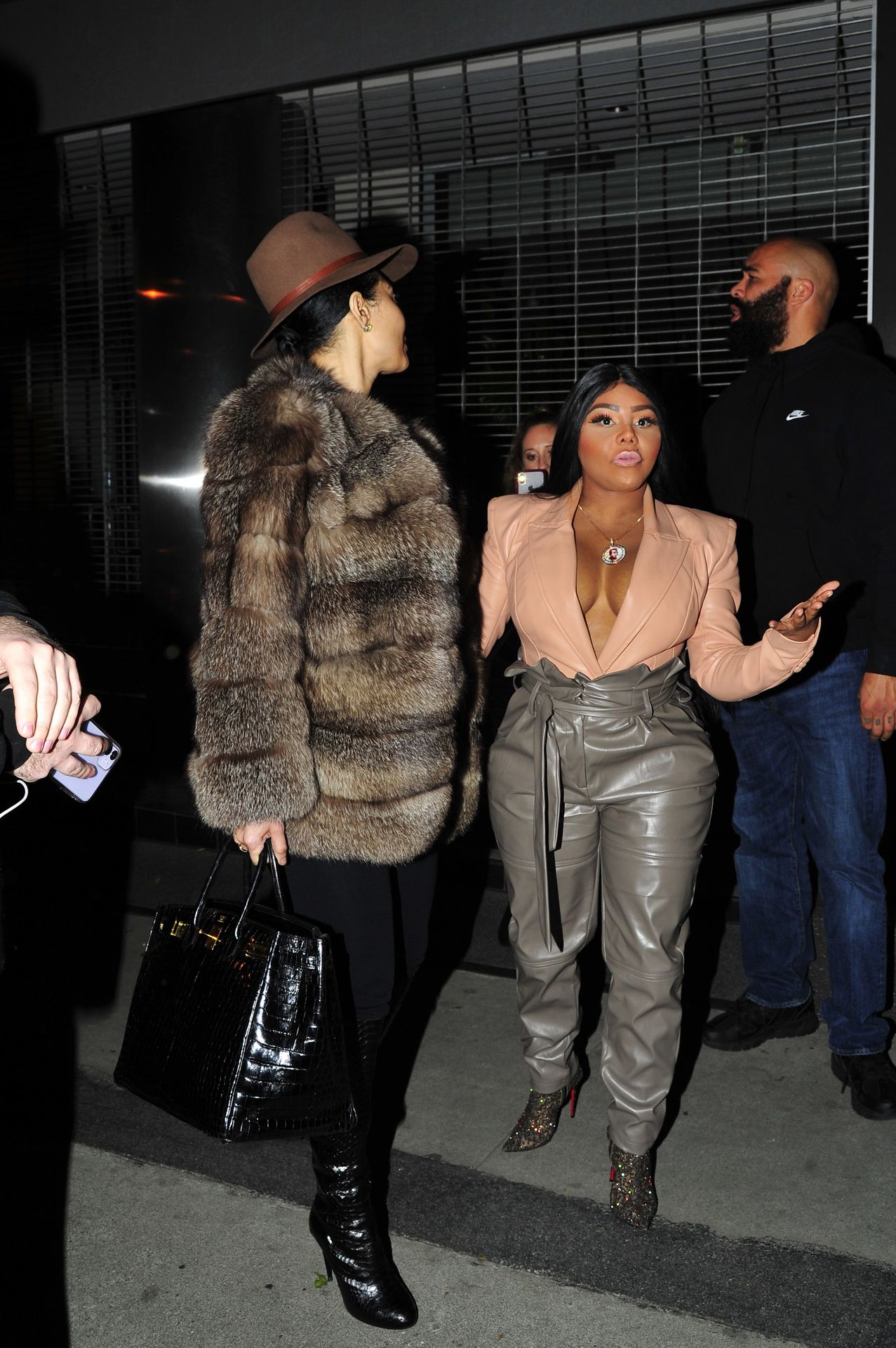 Lil’ Kim Seen Outside Craig’s Restaurant in West Hollywood (163 Photos)