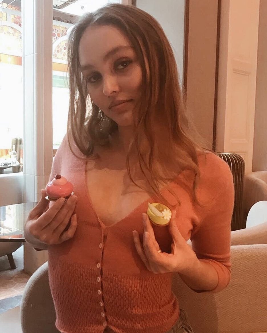 Lily-Rose Depp Sexy & Topless (106 Photos)