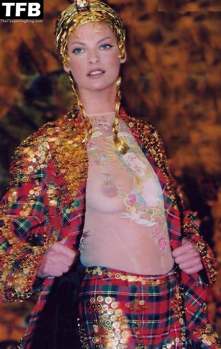 Linda Evangelista Nude & Sexy Collection (23 Photos)