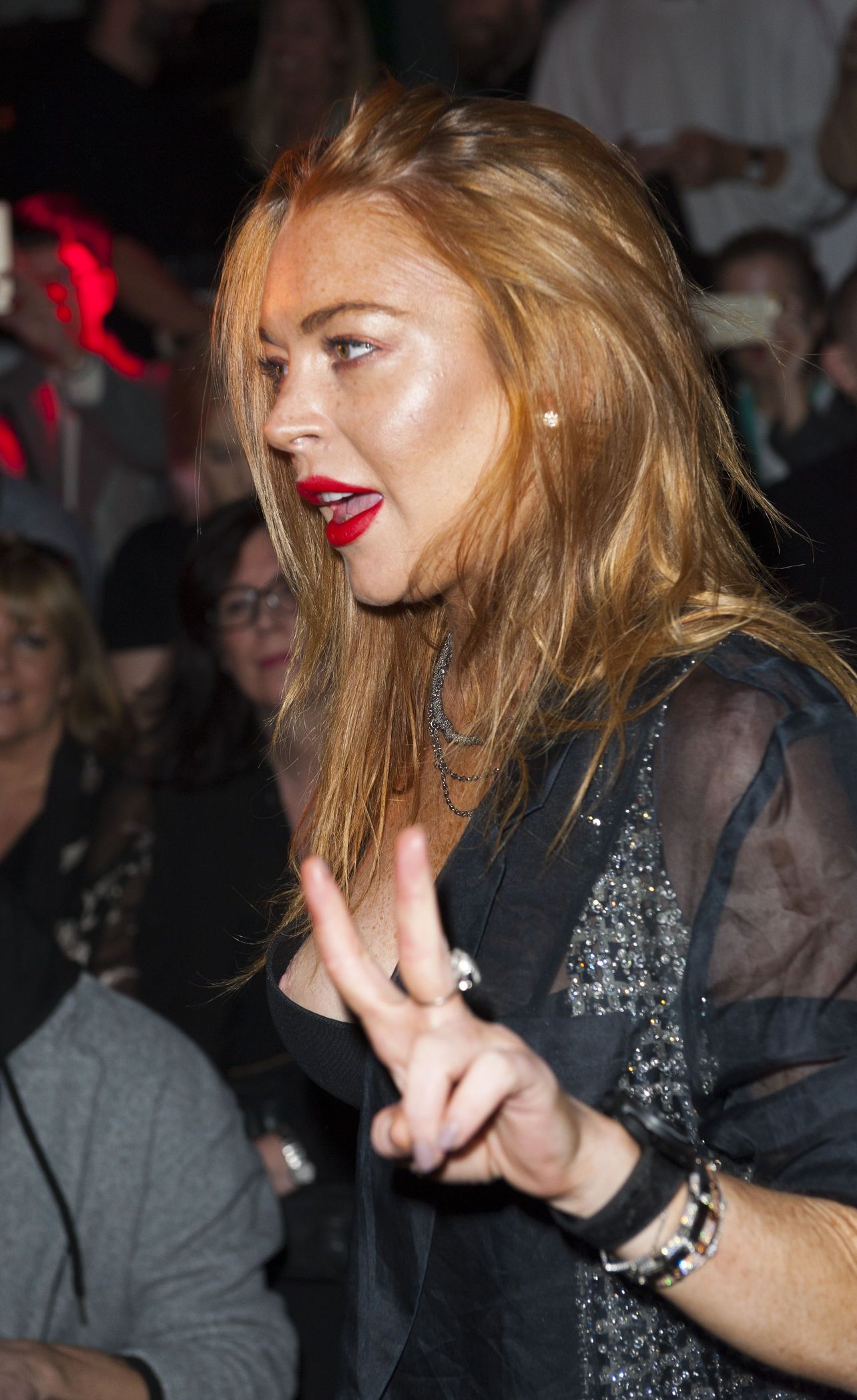 Lindsay Lohan Nipple Slip (20 Photos)