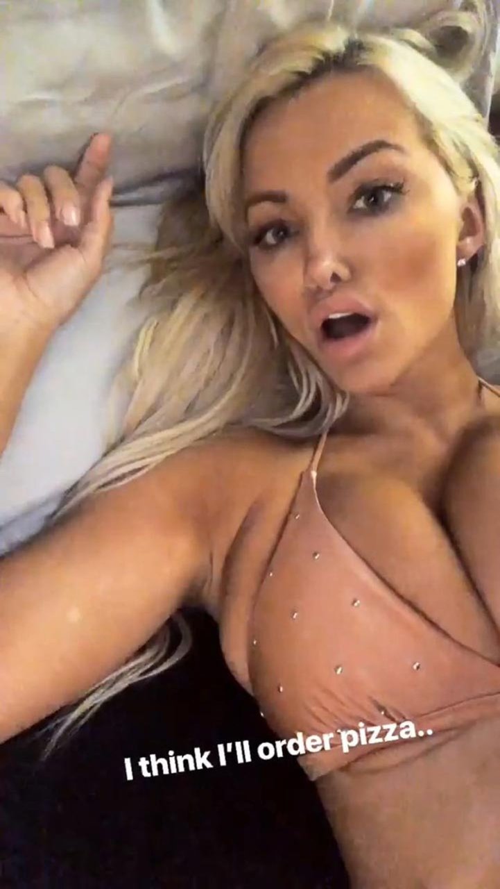 Lindsey Pelas Nude, Topless & Sexy Ultimate Collection (73 Photos)