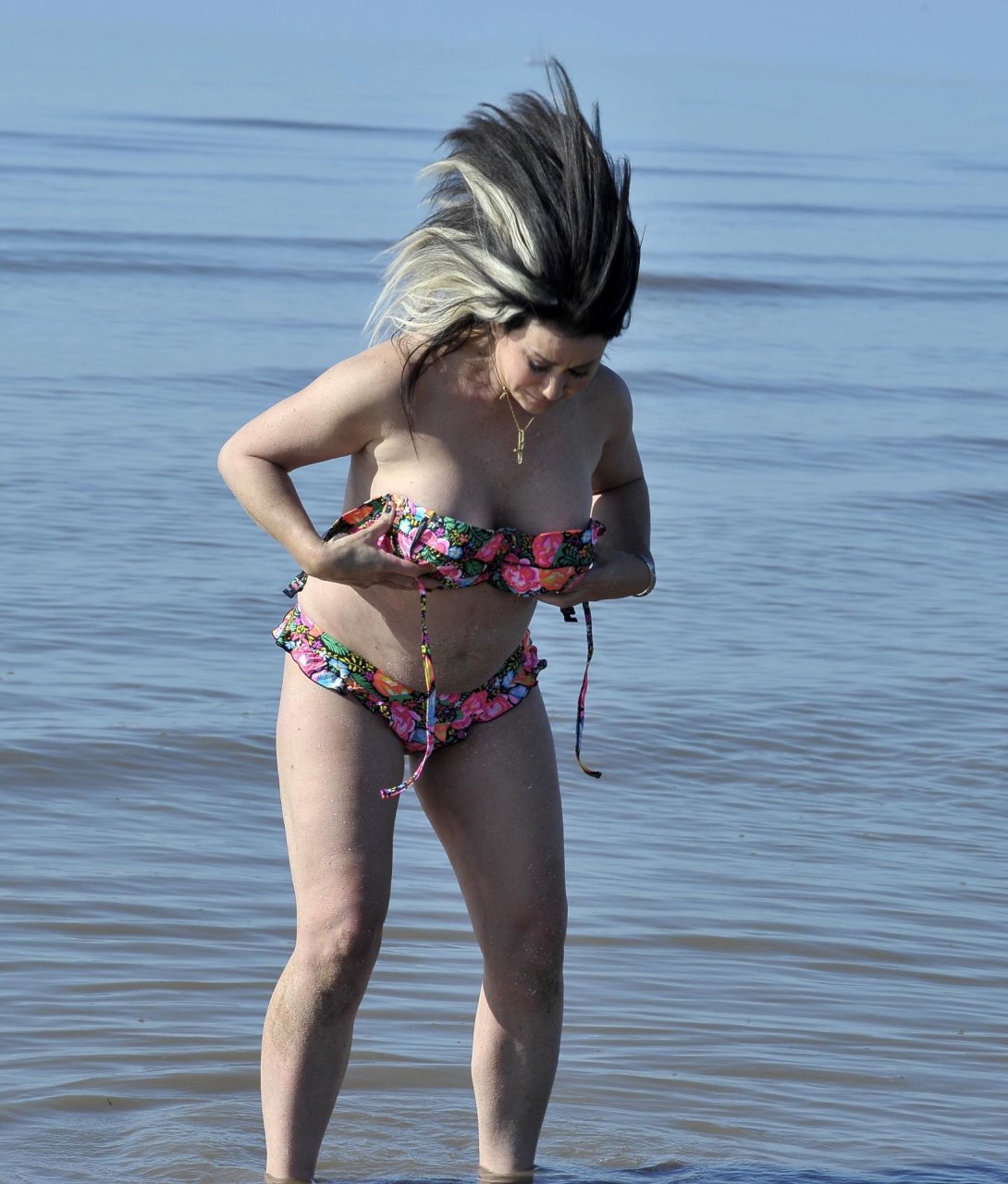 Lisa Appleton Hot & Topless (24 Photos)