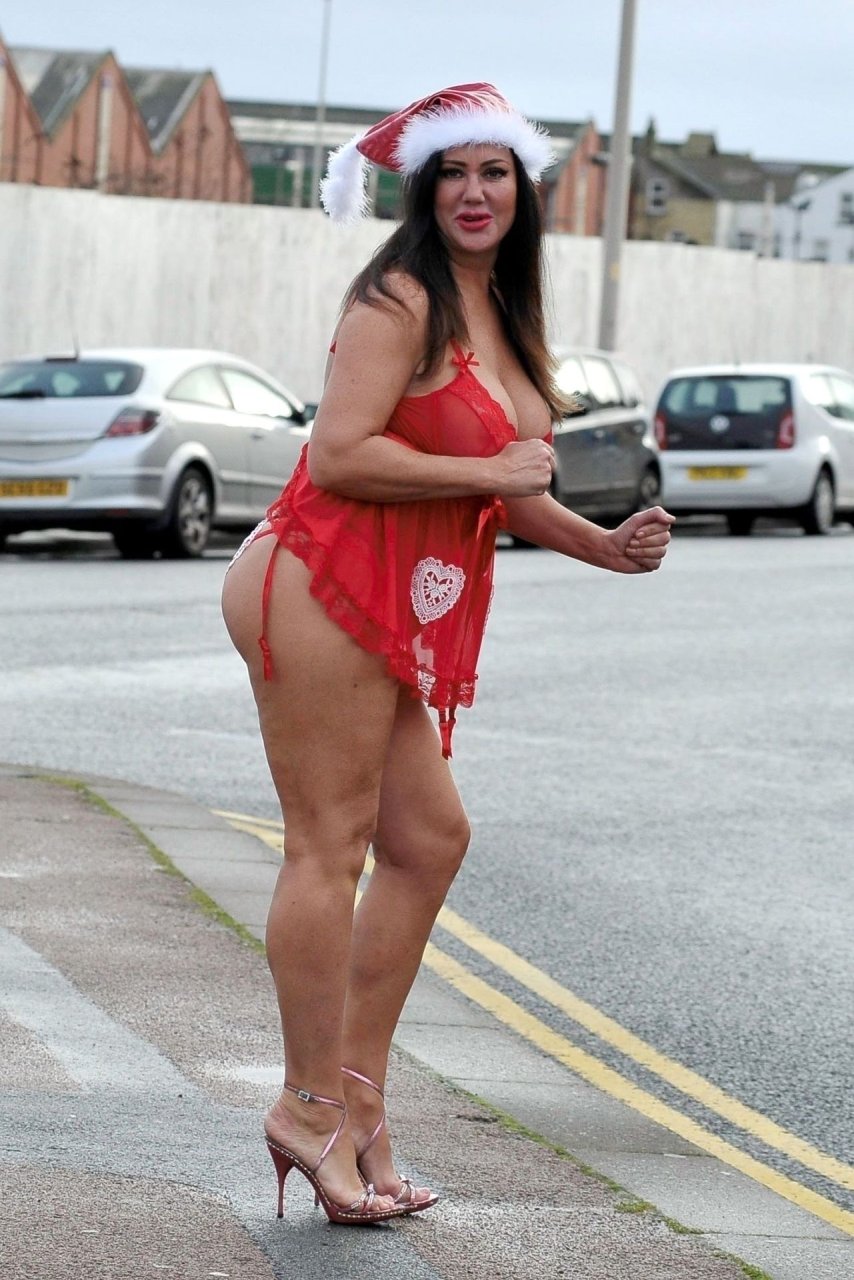 Lisa Appleton See Through (19 Photos)