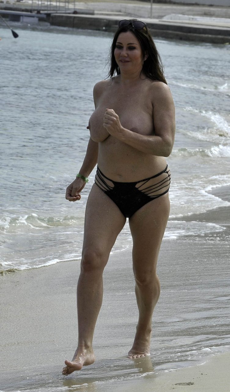 Lisa Appleton Topless (13 Photos)