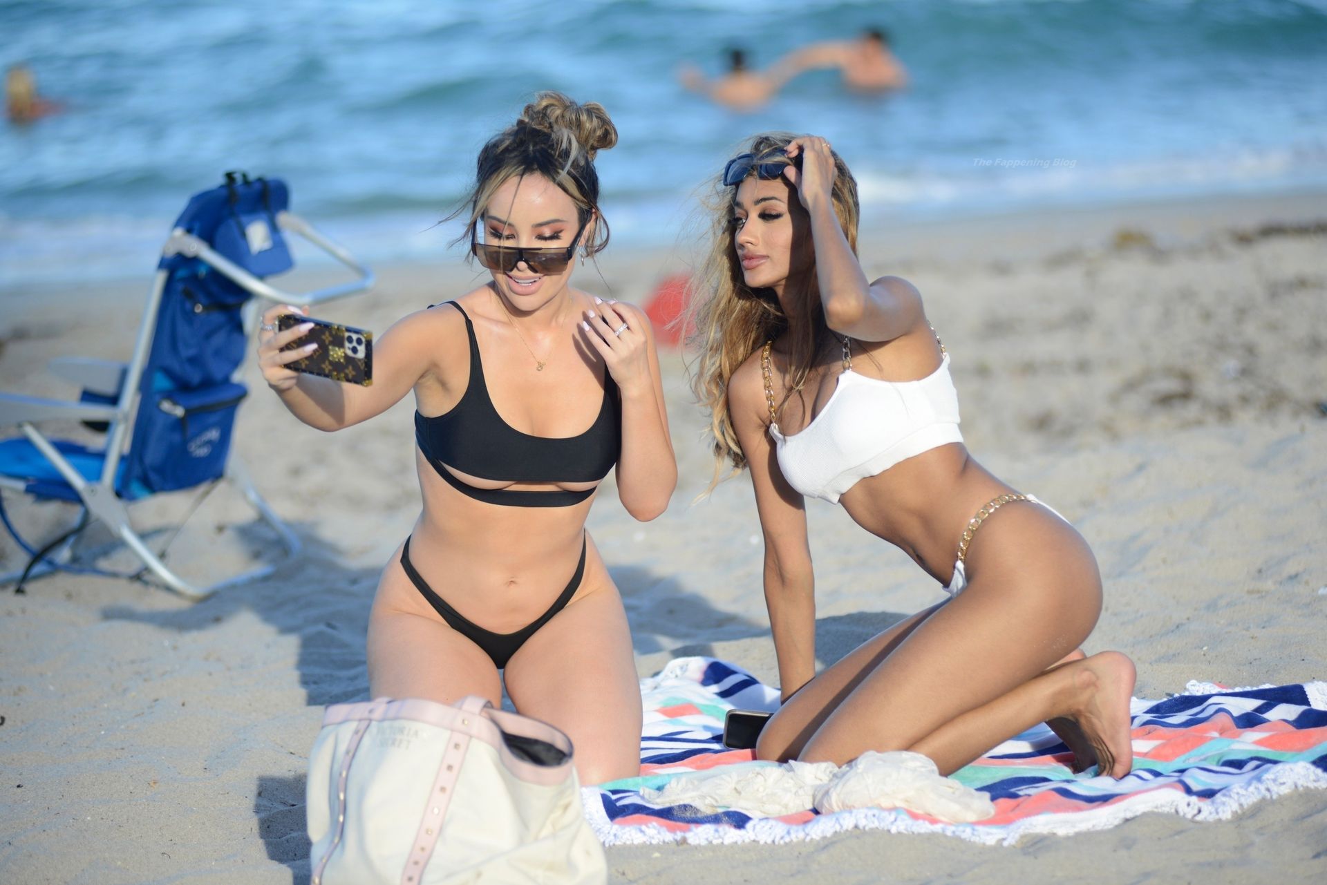 Lisa Opie & Ramina Ashfaque Enjoy a Beach Day in Miami (23 Photos)