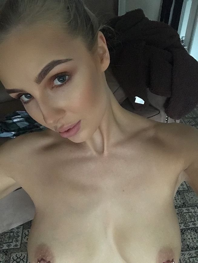 Lissy Cunningham Sexy & Topless (30 Photos)
